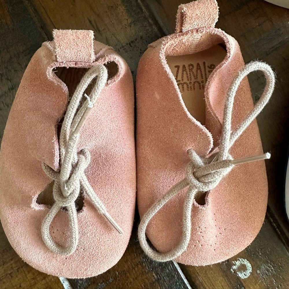 Baby Girl Shoes - Picture 4 of 7
